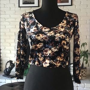 Floral velvet crop top